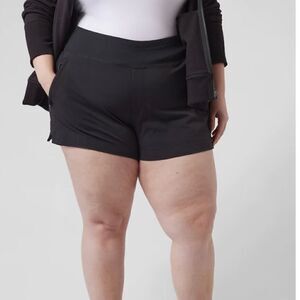 NWOT Trekkie North Short